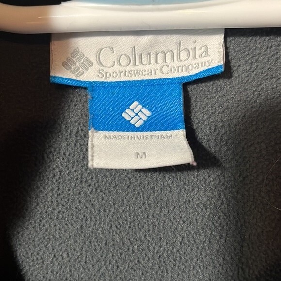 Black Columbia woman’s jacket size medium - Picture 2 of 2